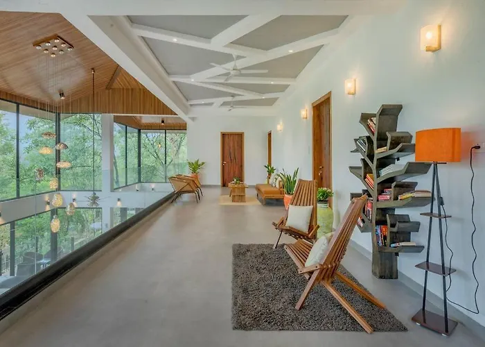 Saffronstays Sonnet - 4Br Veg Pool Villa With Grand Piano, Theater, Lawn & Mountain Views Near Mumbai Khopoli